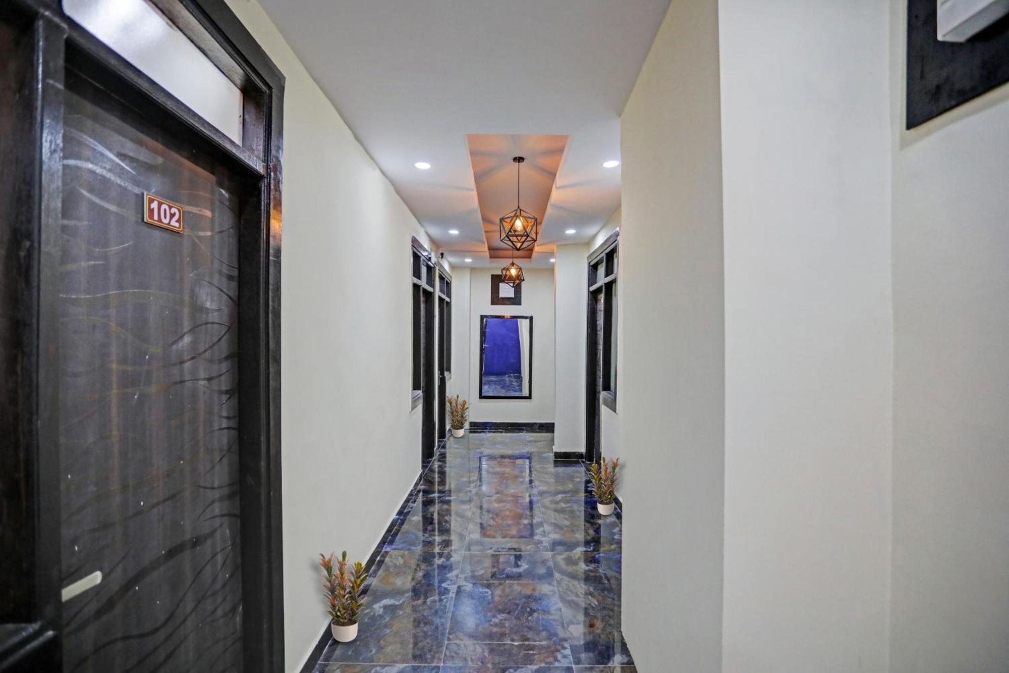 Hotel Flagship Grand Imperial Near Worlds Of Wonder à Kālkāji Devi Extérieur photo