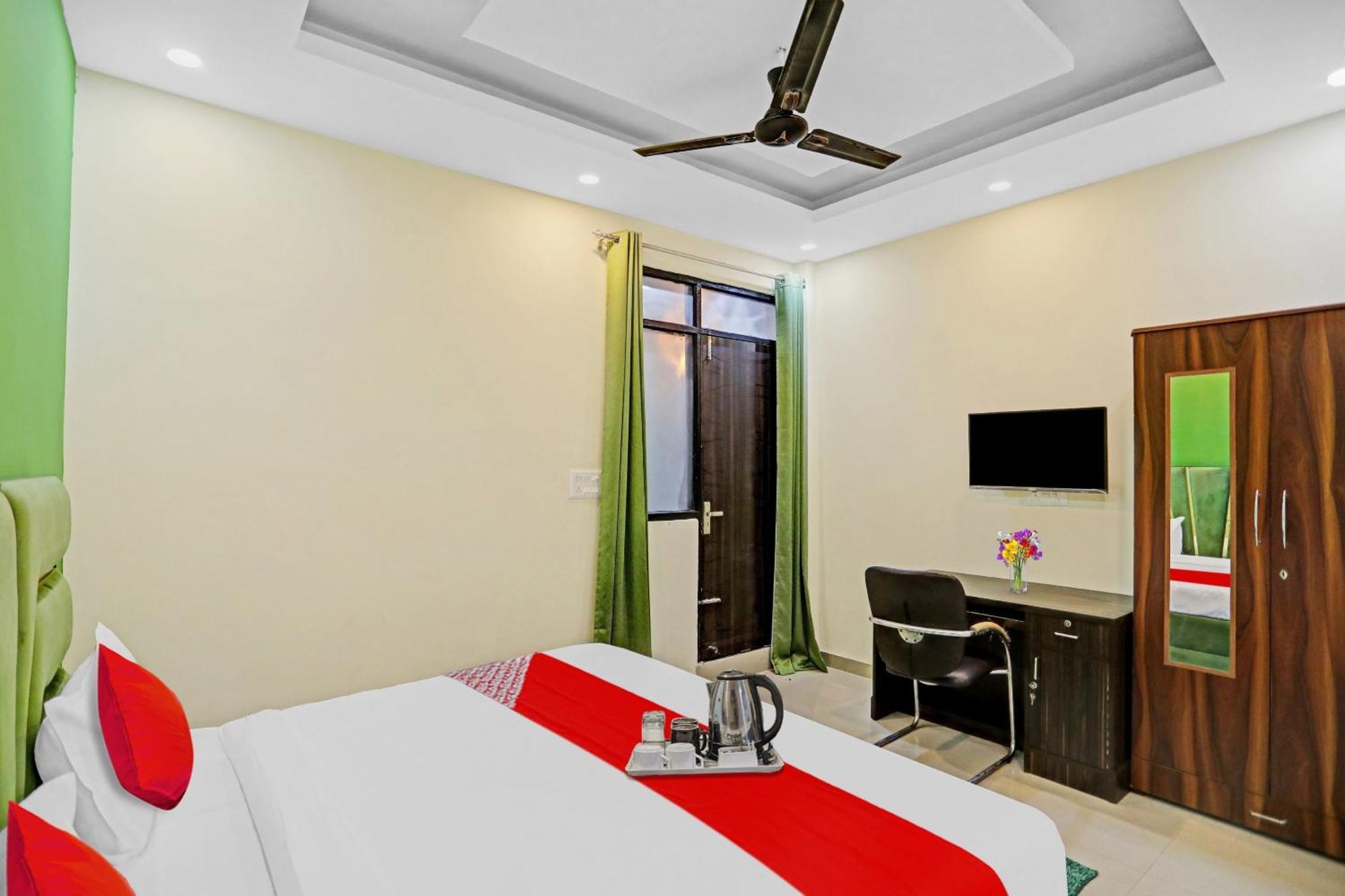 Hotel Flagship Grand Imperial Near Worlds Of Wonder à Kālkāji Devi Extérieur photo