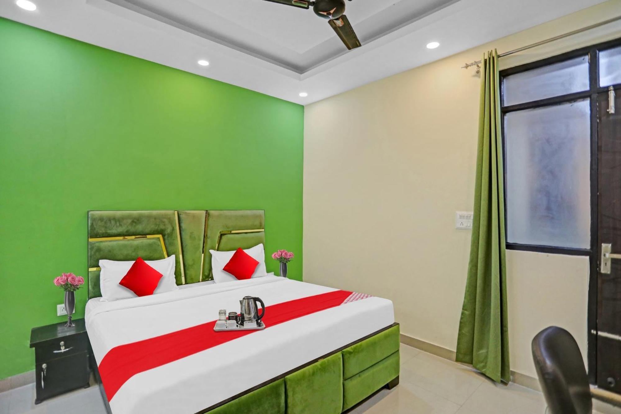 Hotel Flagship Grand Imperial Near Worlds Of Wonder à Kālkāji Devi Extérieur photo